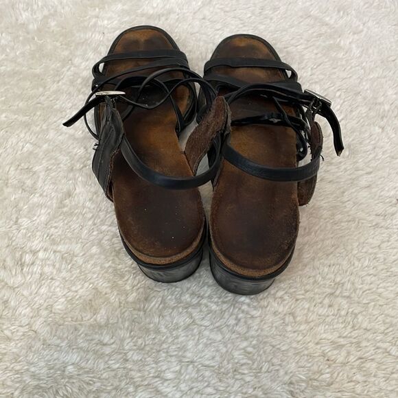 𝅺Naot Leather Sandals - Picture 4 of 7